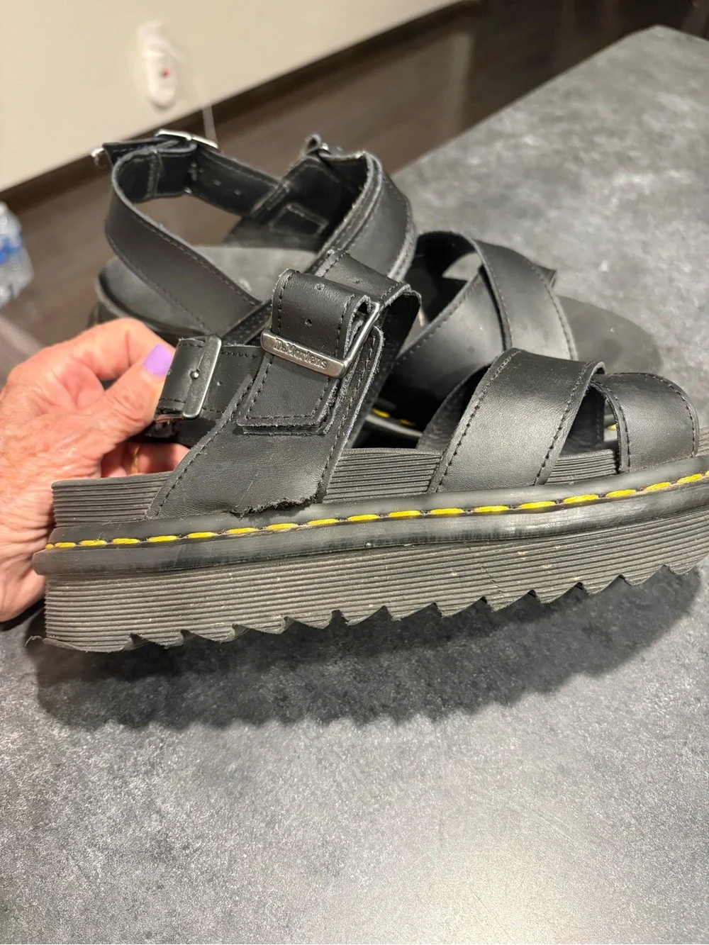 Dr. Martens Voss II SOFTWAIR Sz. 7 Black Leather Platform Sandals